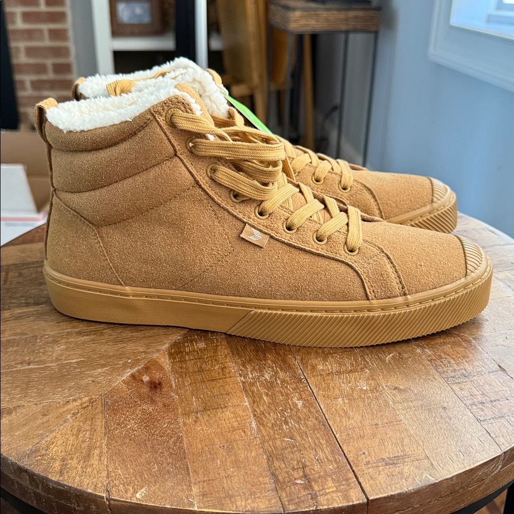 Cariuma Unisex OCA High Therma Suede Lace Up High Top Sneakers 13 - Picture 3 of 11
